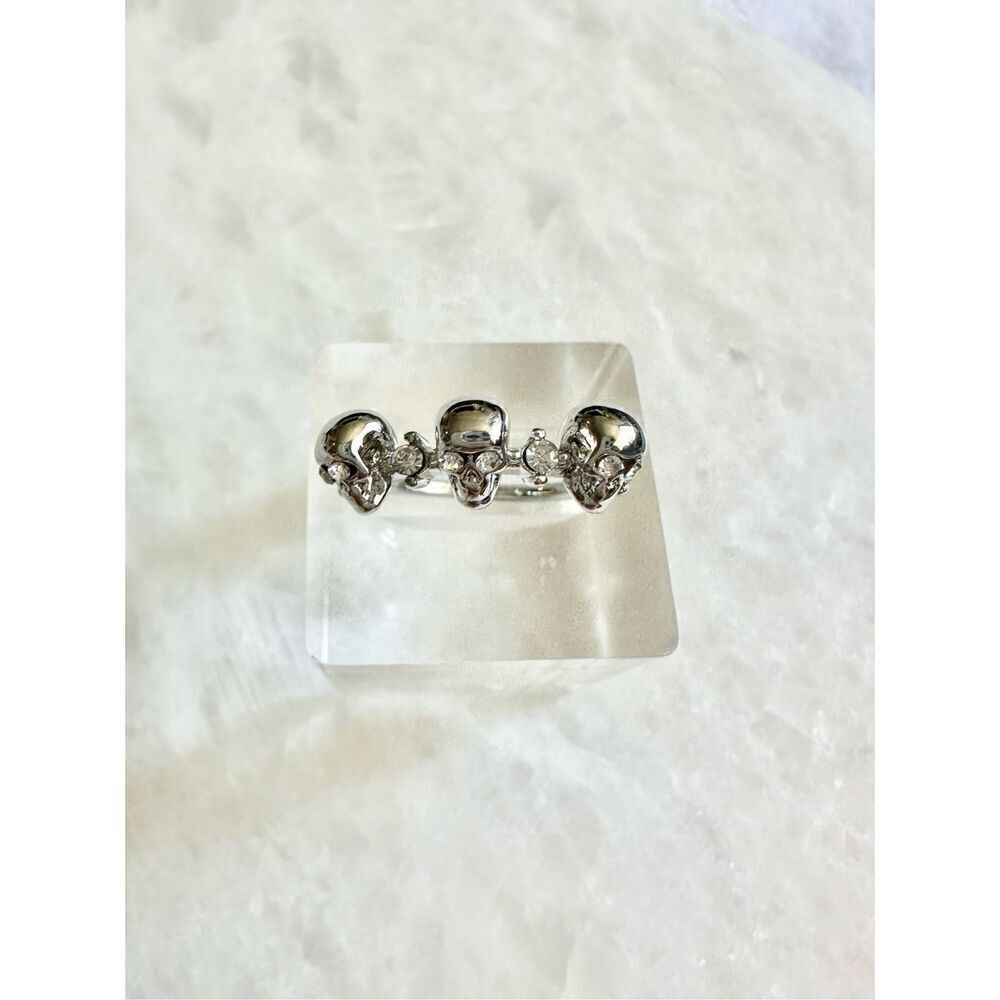 Halloween skull trio ring with cubic zirconia - Picture 2 of 5
